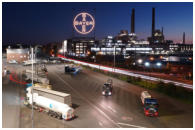 Platz - 09 - 10 Blaue Stunde bei BAYER